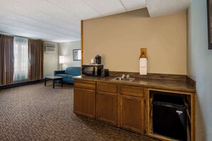 Suite, 1 très grand lit, non-fumeurs | Literie de qualité supérieure, coffres-forts dans les chambres, bureau
