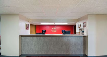 Econo Lodge Duluth near Miller Hill Mall