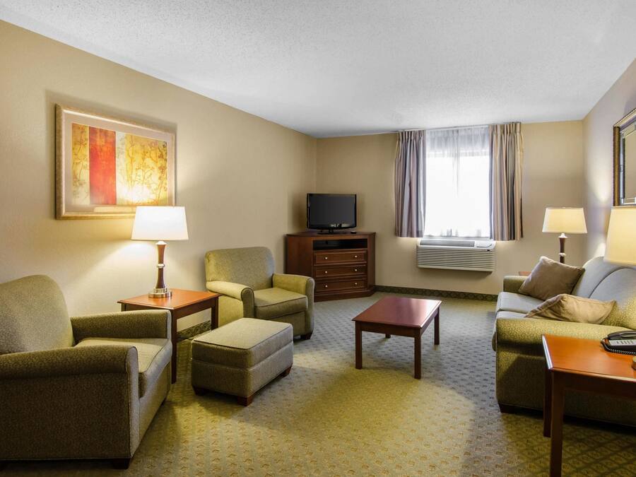 Bügeleisen/Bügelbrett, kostenloses WLAN, Bettwäsche