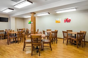 Free daily continental breakfast