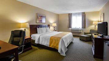 Setrika/meja setrika, Wi-Fi gratis, dan seprai linen