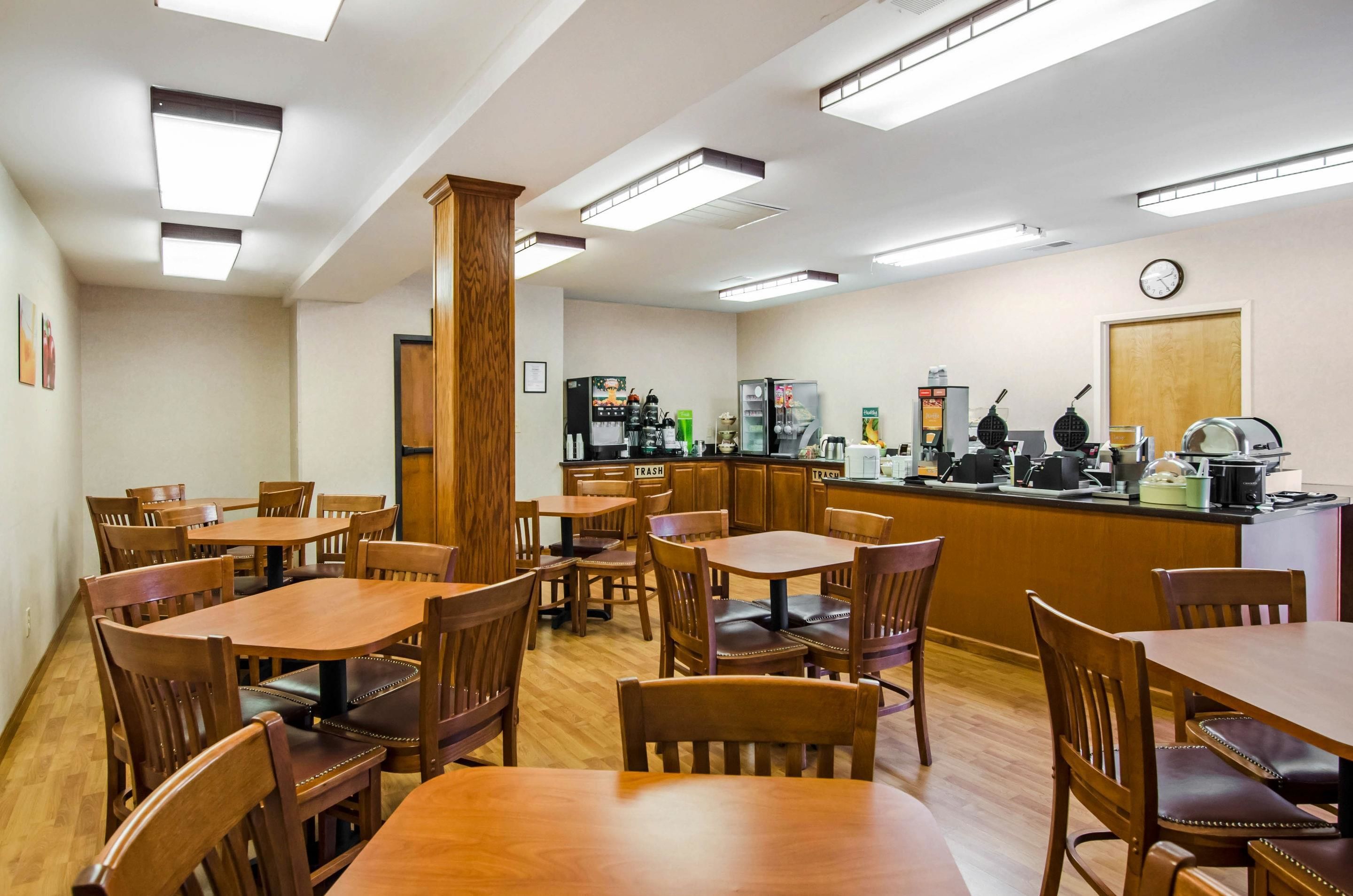 free daily continental breakfast