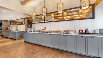Tägliches inbegriffenes Frühstücksbuffet