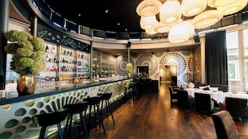 Bar (in der Unterkunft)
