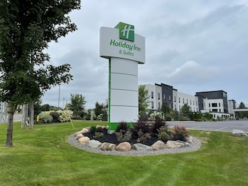 Holiday Inn & Suites Syracuse Airport - Liverpool by IHG