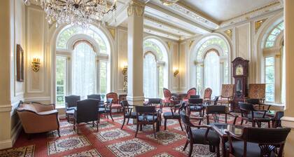 Beresford Arms Hotel