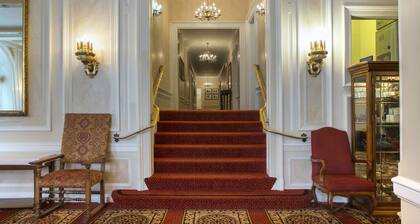 Beresford Arms Hotel