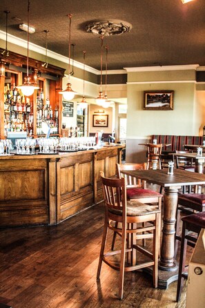 Bar (in der Unterkunft)