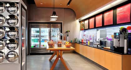 Aloft Calgary University