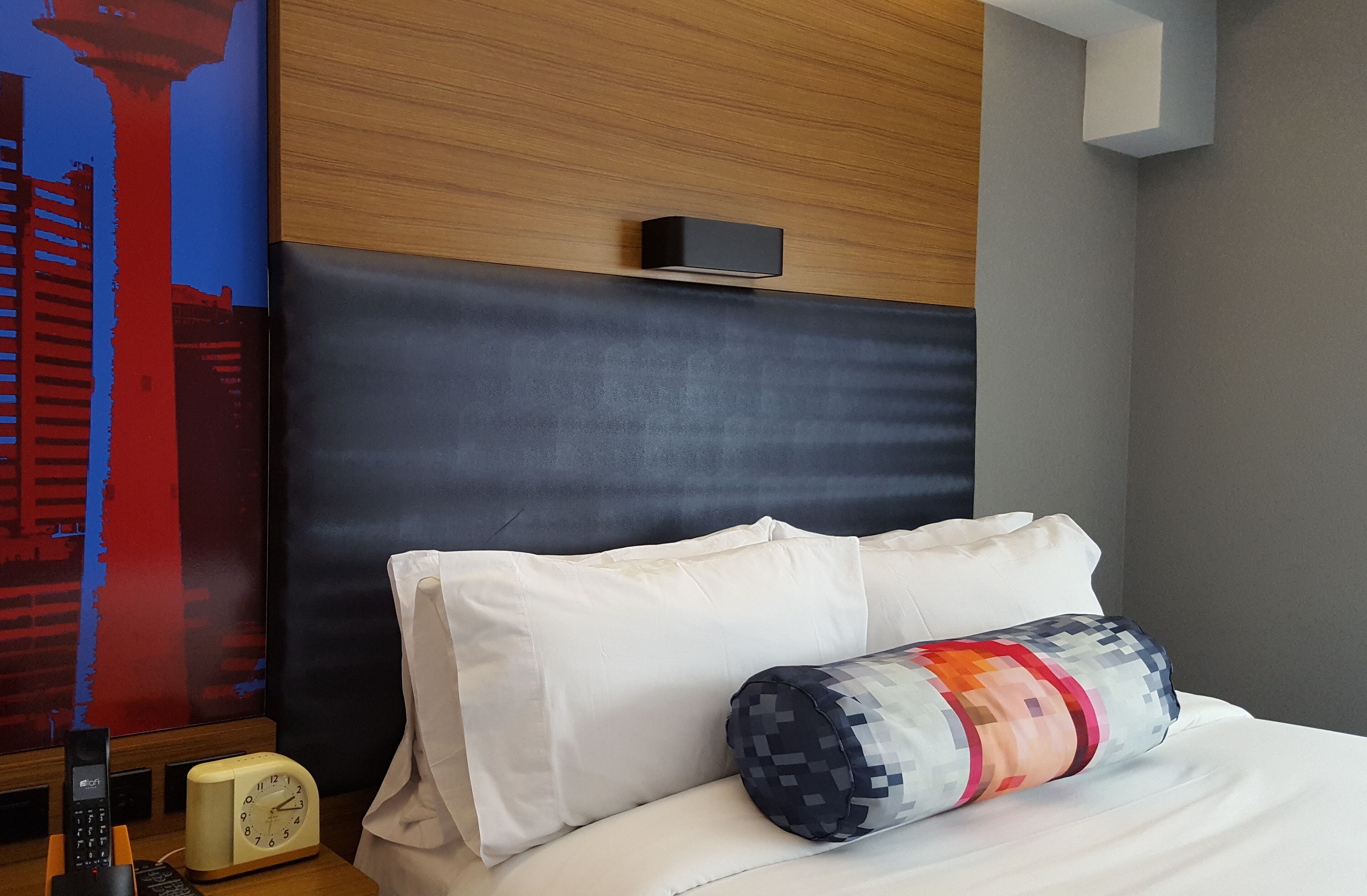 aloft, room, 1 queen bed, non smoking | in-room safe, desk, iron/ironing board, free cots/infant beds