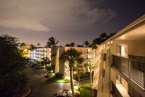 1 bedroom, in-room safe, individually decorated, individually furnished