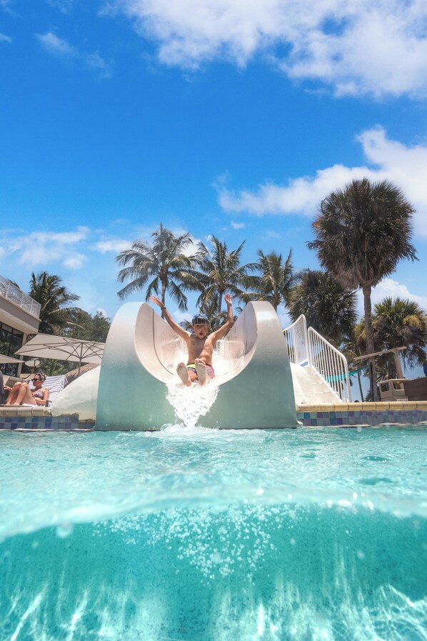 2 outdoor pools, pool cabanas (surcharge), pool umbrellas