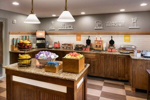 Petit déjeuner buffet compris tous les jours