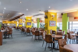 Daily buffet breakfast (GBP 15 per person)