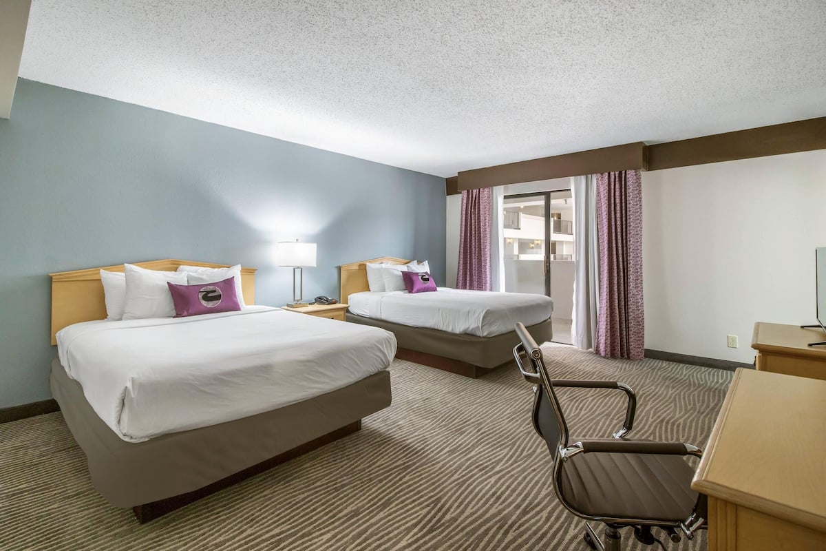 Suite, Multiple Beds, Non Smoking | Desk, iron/ironing board, free cribs/infant beds, rollaway beds