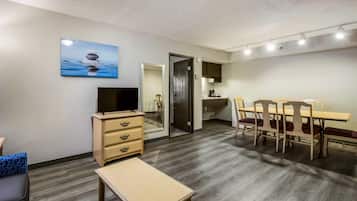 Suite, flere senger, ikke-røyk | Skrivebord, strykejern/-brett og barnesenger (inkludert)