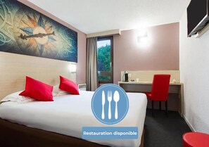 Premium bedding, desk, blackout drapes, soundproofing - Hotel Eden (Woippy)