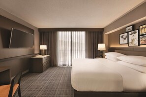 Caja fuerte, escritorio, espacio para trabajar con un portátil