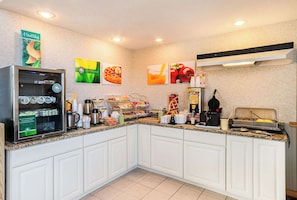 Free daily continental breakfast