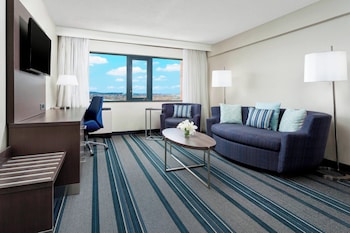 Suite, 1 Bedroom, Non Smoking | Living area | 32-inch Smart TV with cable channels, TV, Netflix at Courtyard by Marriott Boston-Cambridge