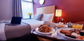 1 bedroom, in-room safe, desk, iron/ironing board