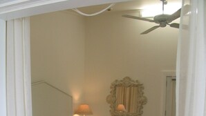 Unclassified image, 4 of 8, button - Opononi Resort (Opononi)