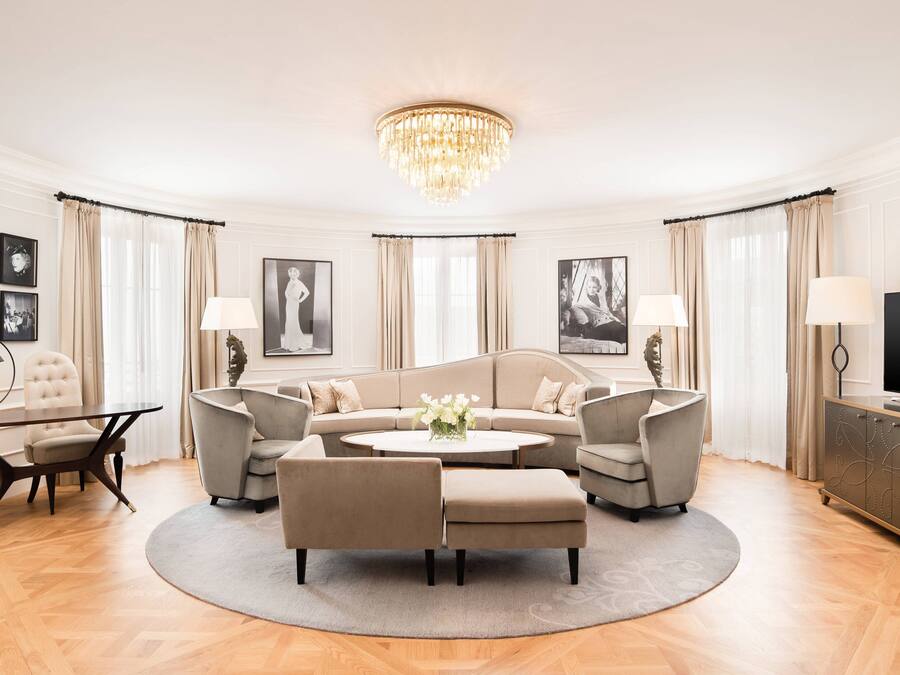 Suite, 1 habitación, vista al río (Bette Davis Suite) | Ropa de cama de alta calidad, edredón, camas con pillow-top y minibar