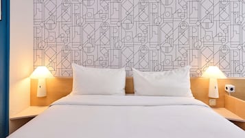Standard-Doppelzimmer, 1 Doppelbett | Zimmersafe, Schreibtisch, Verdunkelungsvorhänge, kostenloses WLAN
