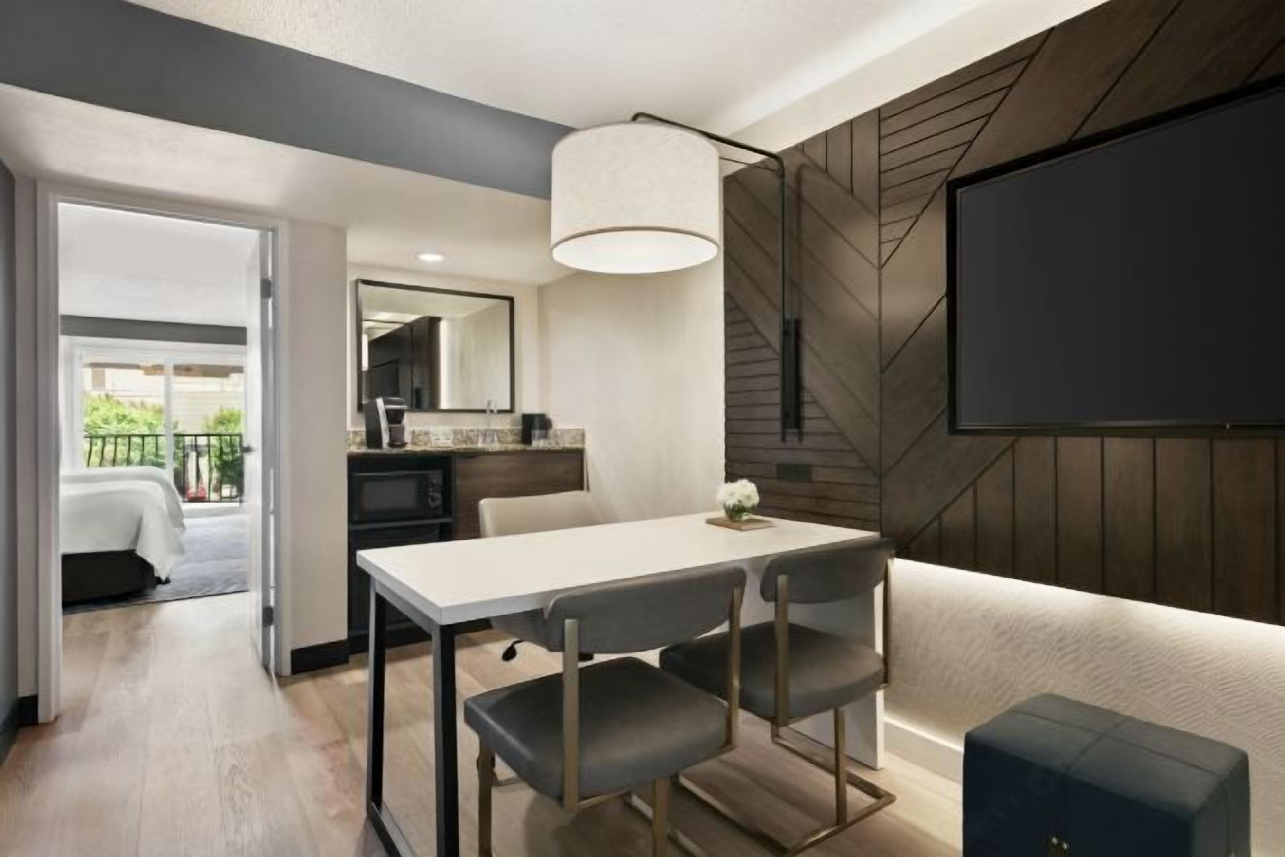 In-room safe, individually decorated, individually furnished, desk