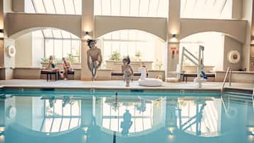 Indendørs pool