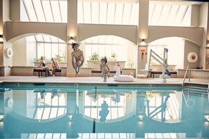 Una piscina techada