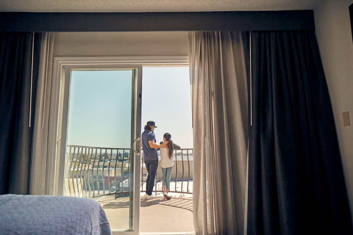 in-room safe, individually decorated, individually furnished, desk