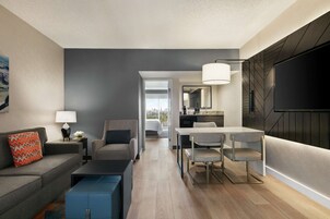 Suite, 1 King Bed, Non Smoking, City View | In-room safe, individually decorated, individually furnished, desk