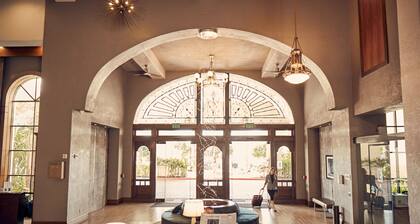 Embassy Suites by Hilton Los Angeles Downey