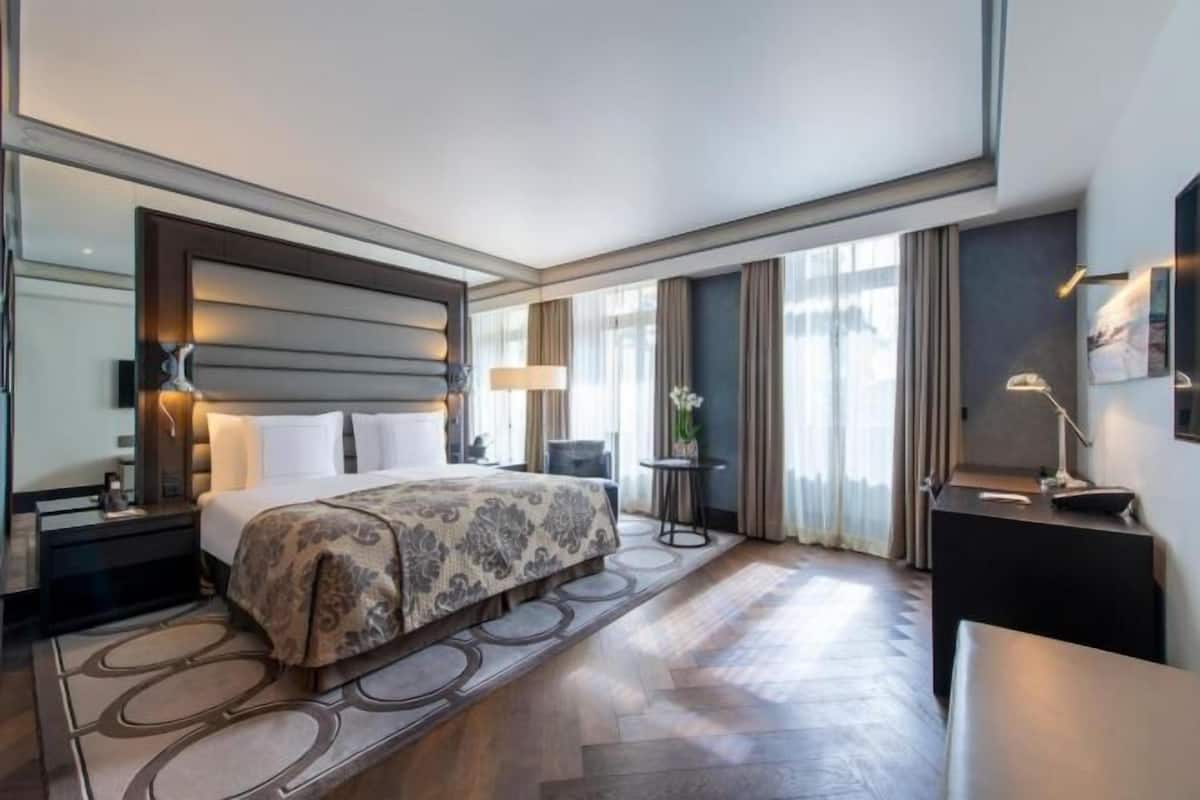 Hypo-allergenic bedding available, minibar, in-room safe, desk