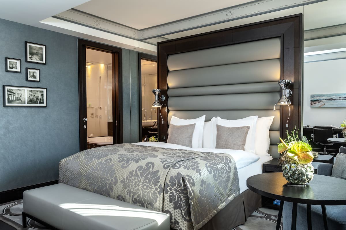 Hypo-allergenic bedding, minibar, in-room safe, individually decorated