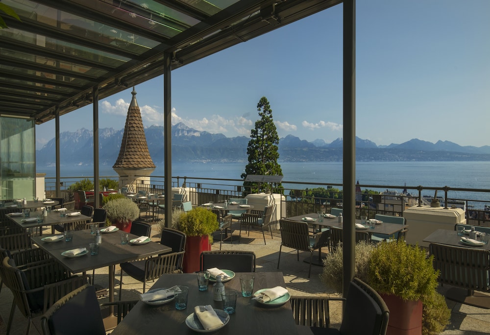 Hotel Royal Savoy Lausanne by null