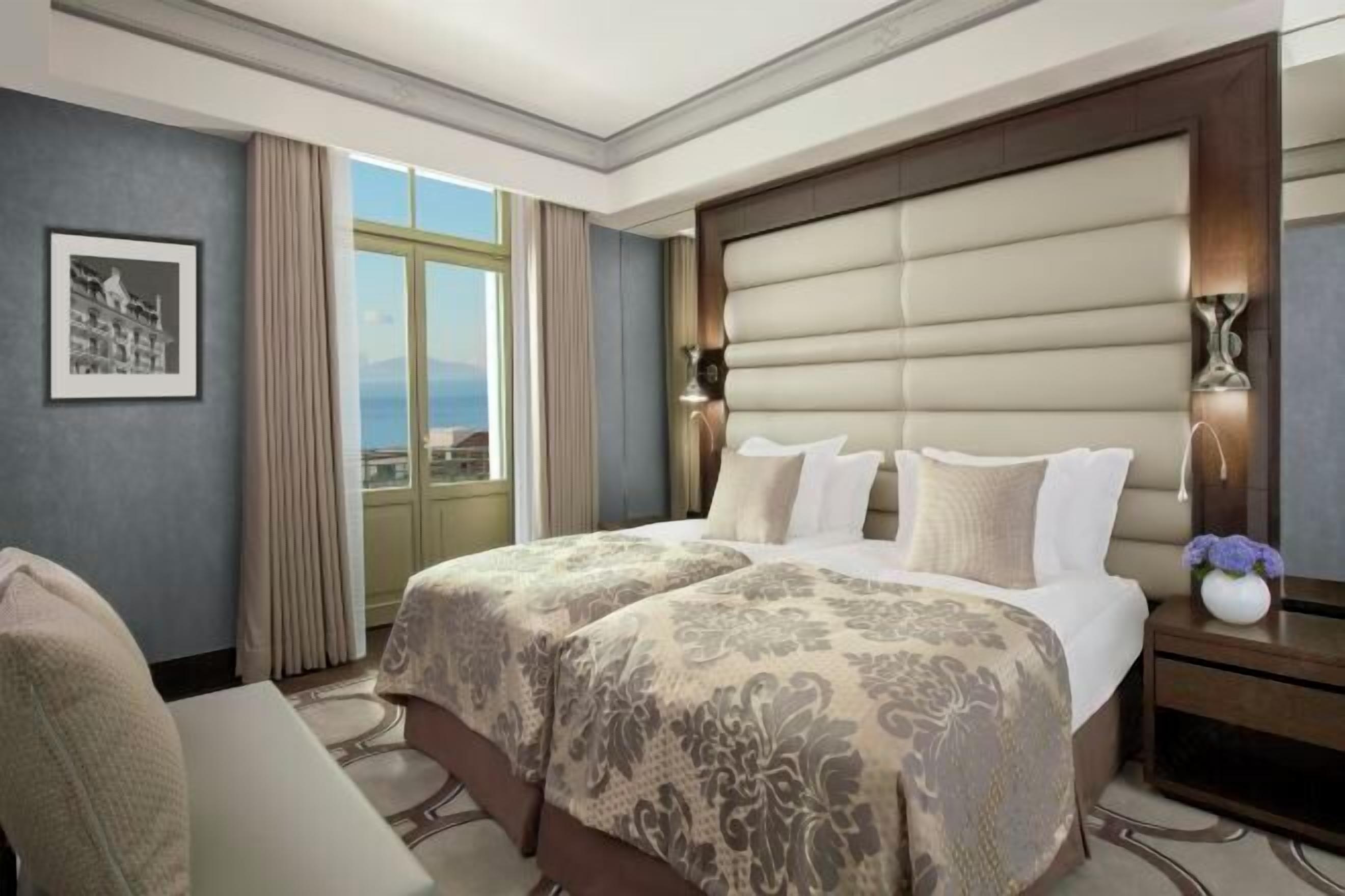 Ropa de cama hipoalergénica y minibar 