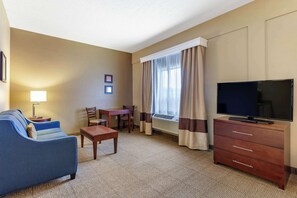 Standard Room, 1 King Bed, Non Smoking | Premium bedding, pillowtop beds, desk, blackout drapes