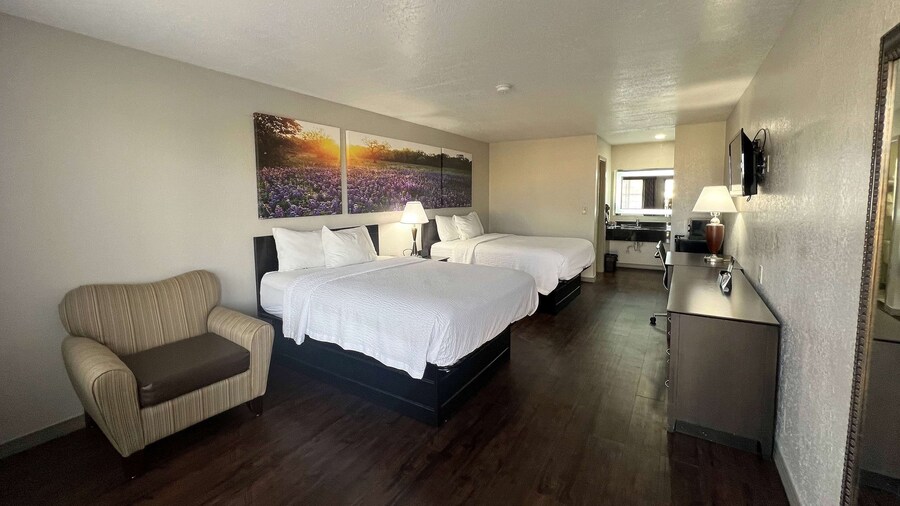 Days Inn by Wyndham Canton