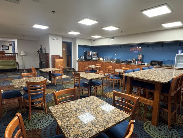 Free daily buffet breakfast