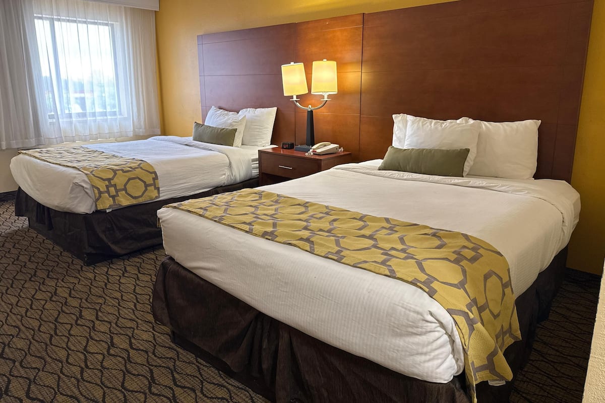 Peralatan tempat tidur premium, tilam berlapik, meja