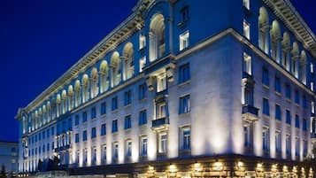 Façade de lâhĂ©bergement - soirĂ©e/nuit