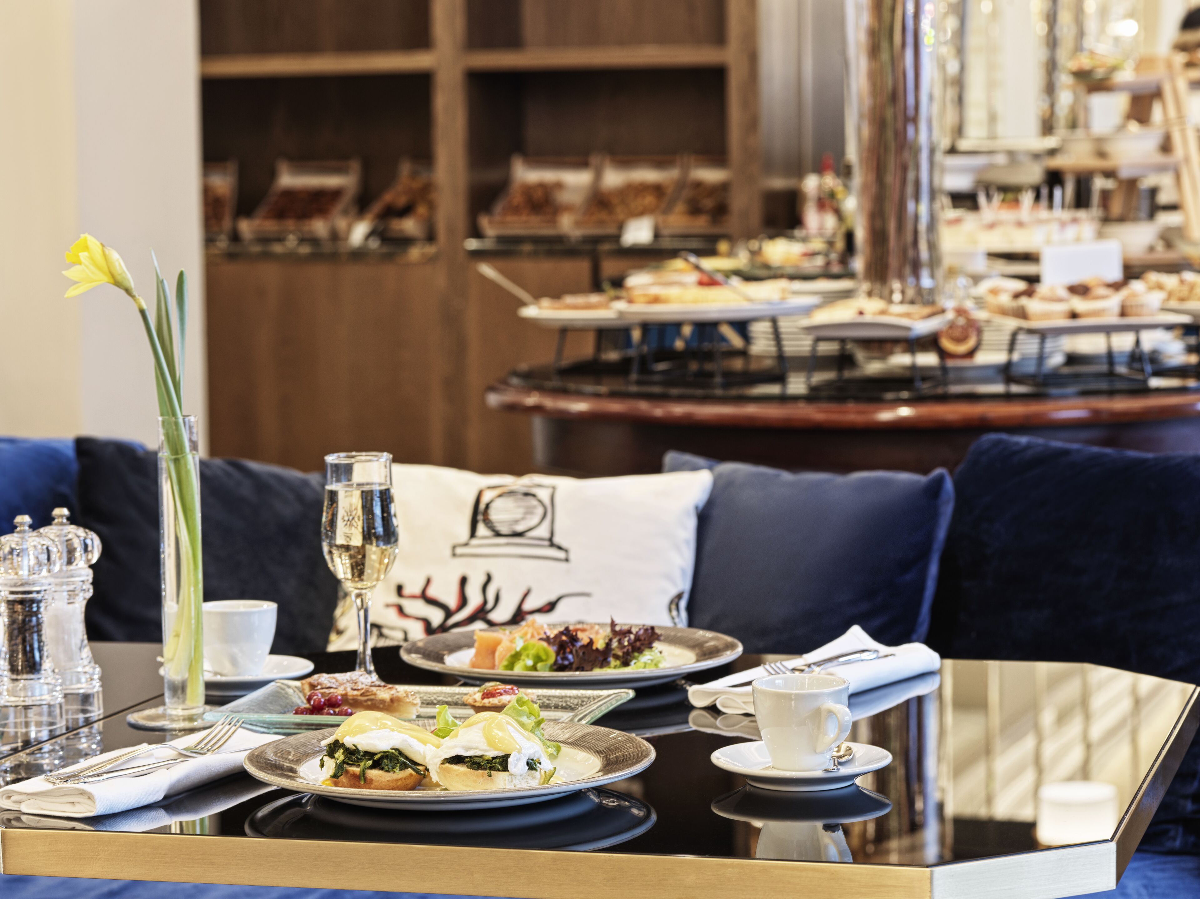 breakfast, lunch and dinner served