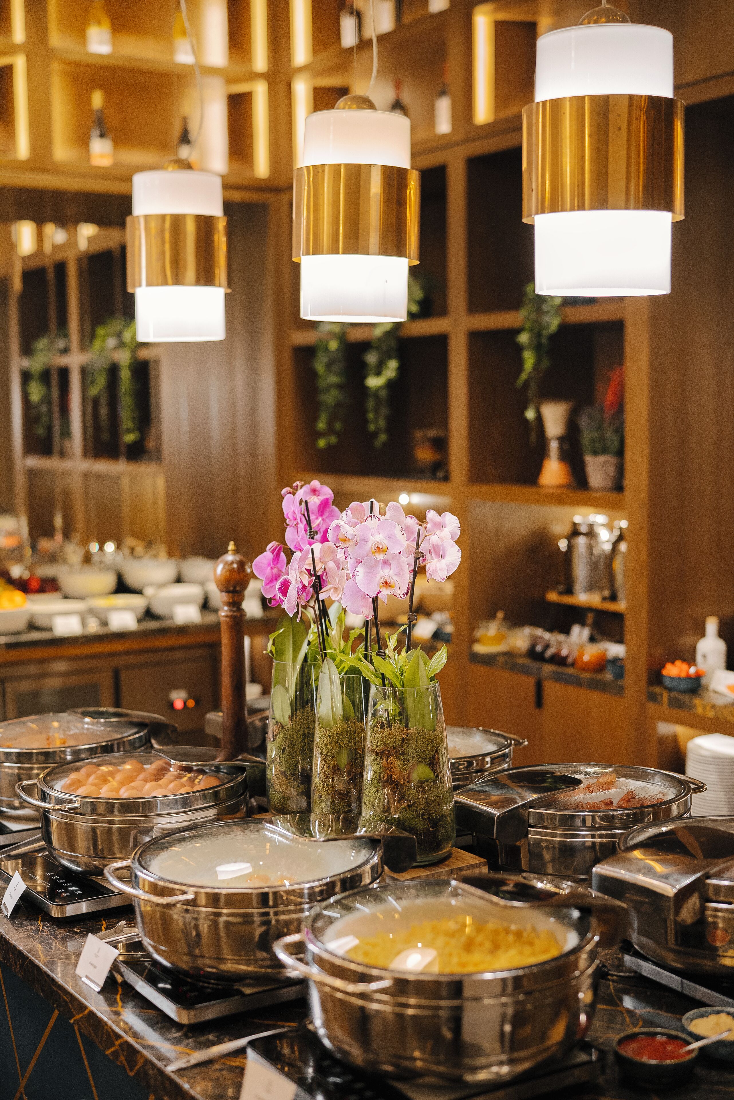 daily full breakfast (eur 23.00 per person)