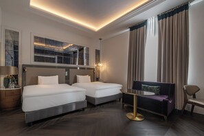 Deluxe Twin Room | 高級寢具、迷你吧、房內夾萬、書桌