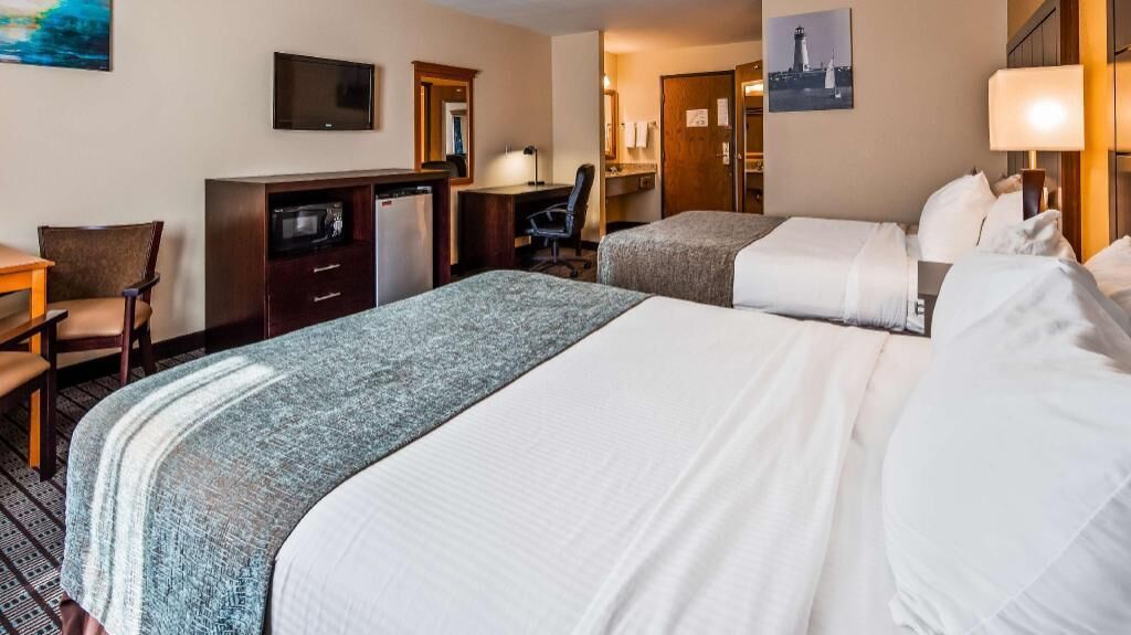 مكواة/لوح كي وواي فاي وملاءات أسرّة