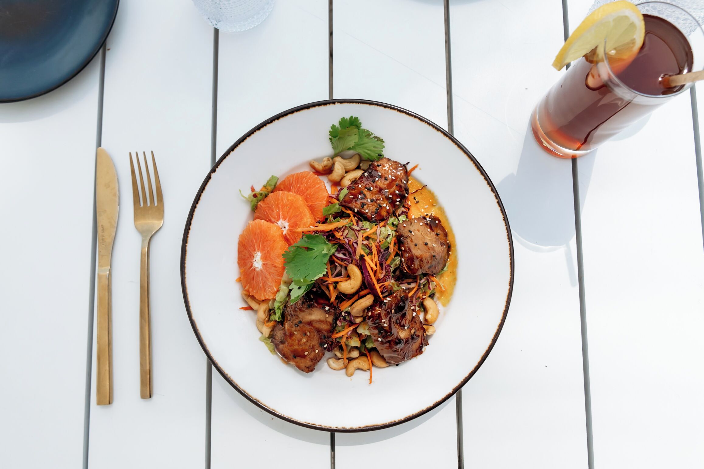 2 restaurants, breakfast, lunch, dinner served; American cuisine