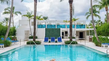 Outdoor pool, open 7:00 AM to 8:00 PM, pool umbrellas, sun loungers