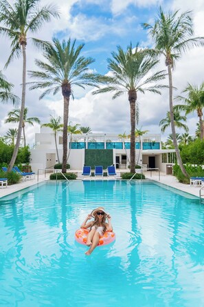 Outdoor pool, open 7:00 AM to 8:00 PM, pool umbrellas, sun loungers